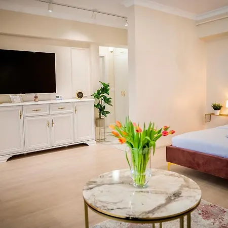 Zafi Lakeview 康斯坦察