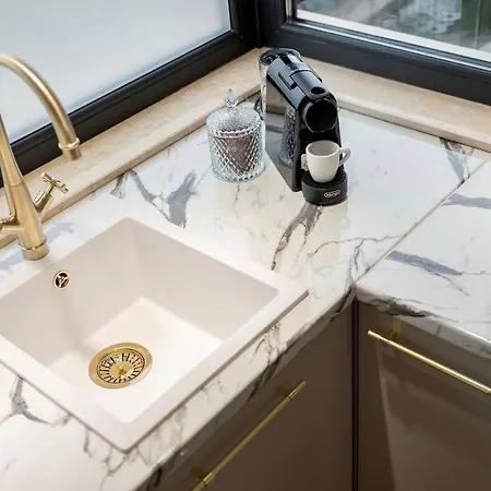 公寓 Zafi Lakeview *