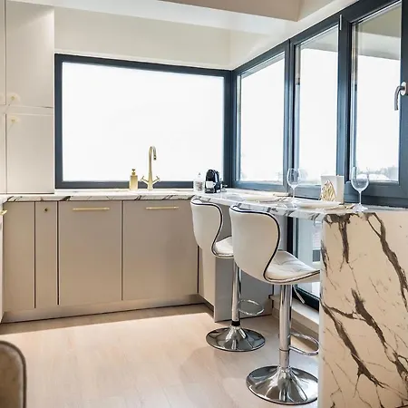 Zafi Lakeview 公寓 康斯坦察