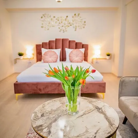 Zafi Lakeview Apartment