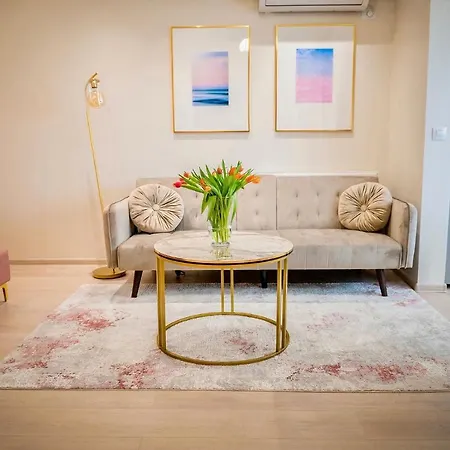 Zafi Lakeview Apartment